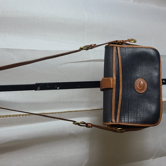 Vintage Dooney and Bourke purse. - Picture 3 of 7